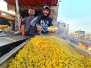 ثمار الذرة تزيّن شوارع غزة