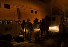 الاحتلال الاسرائيلي يعتقل 8 مواطنين من الضفة فجر اليوم