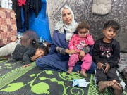 أمٌ حامل في خيمة ... وأطفال حرمتهم الحرب العلاج