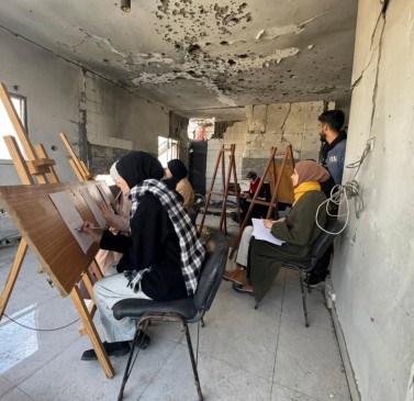 "مأوى الفنانين" يُلملم روح الجماعة التي بعثرتها الحرب