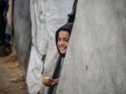 أهازيج غزة المُرتجَلة.. الفُكاهة تسخر من اليأس