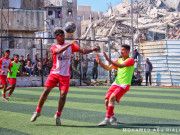 كرة القدم بغزة.. حينما تهزم "صافرة الحكم" ضجيج الإبادة