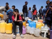 العطش كوجه آخر للإبادة.. شح المياه يفاقم معاناة النازحين