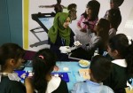 أطفال غزة يحاكون نظريات علمية "بالتطبيق"
